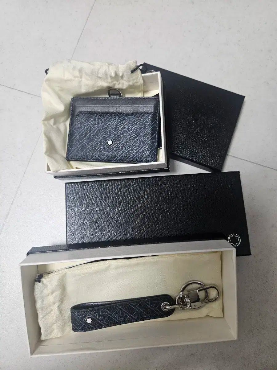 最安の新品 MontBlanc モンブラン 名刺入れ 【公式通販】