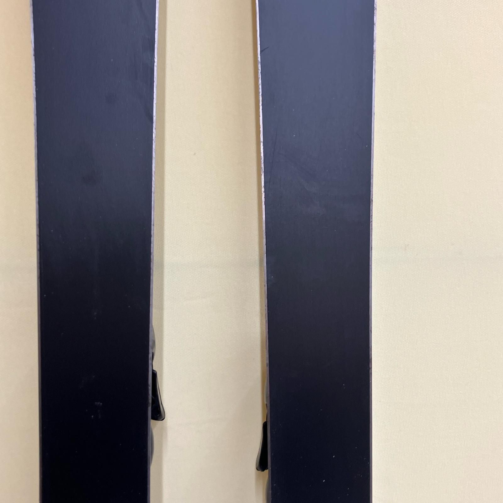 ネイビー×ホワイト