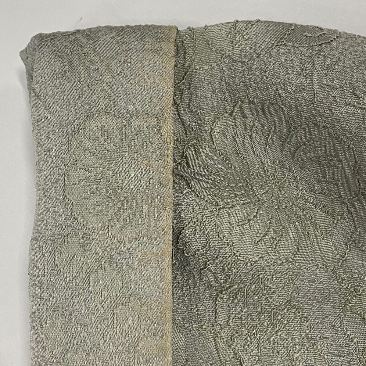 正絹上質小紋　辻ヶ花　⑨ 草木染め小紋⑤ 袖丈、裄丈お直し代込み 小紋 身丈162.5cm 裄丈65.5cm M 袷 辻が花柄 刺繍 灰緑 正絹 秀