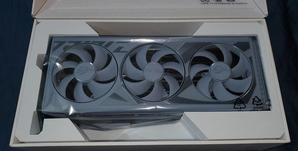 ASUS