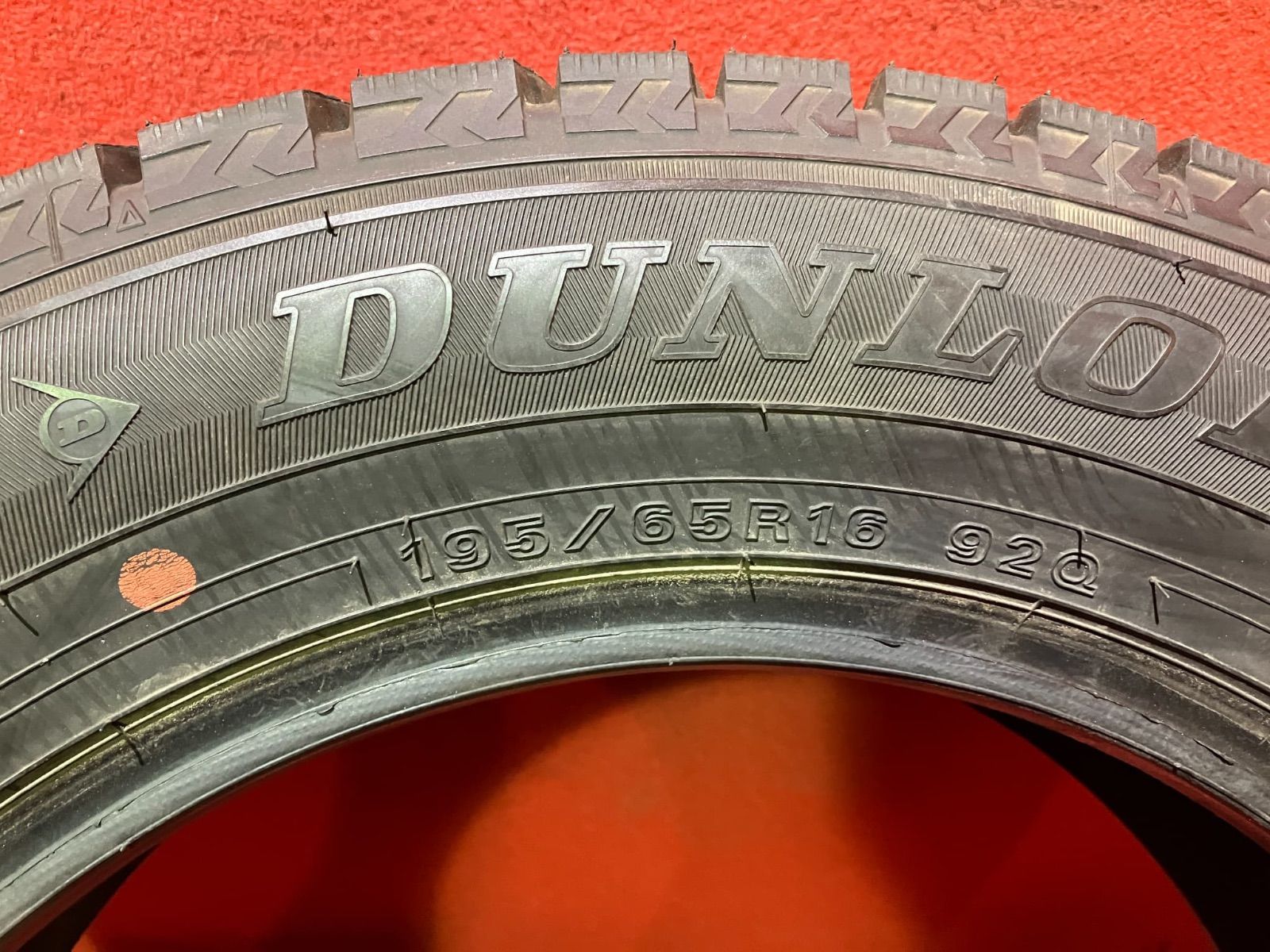 スタッドレスタイヤ