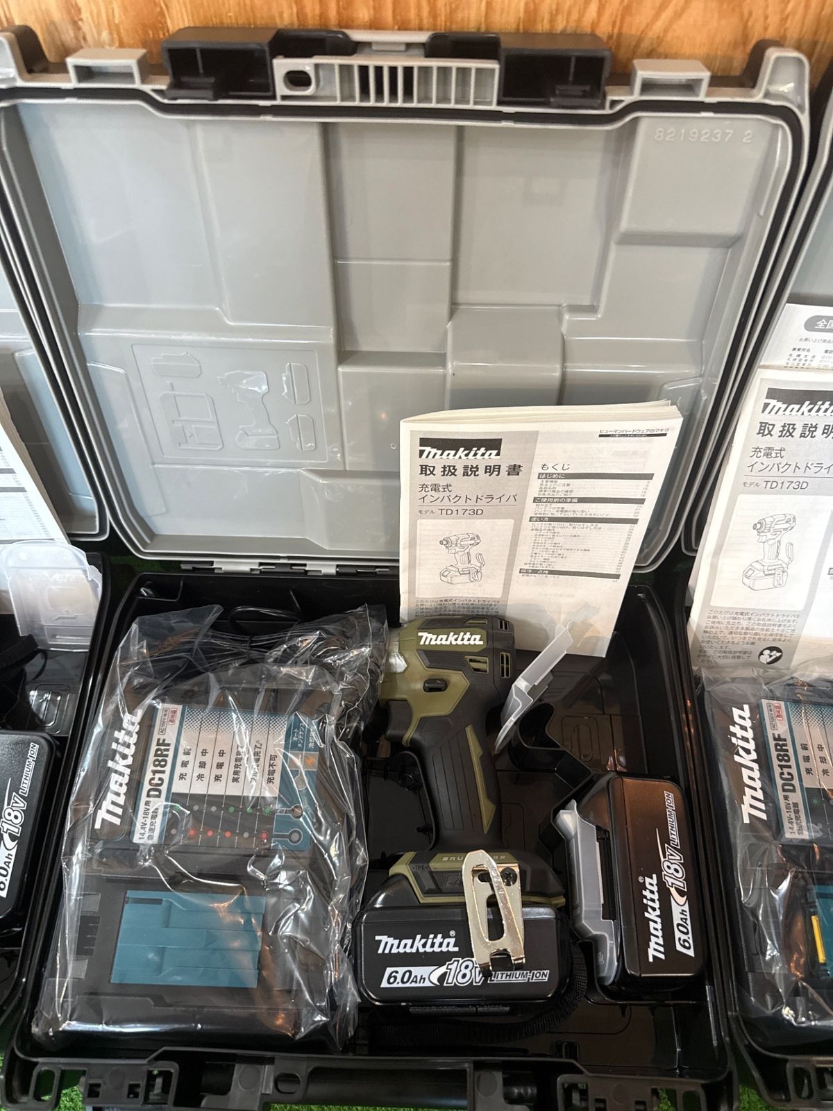 充電式インパクトドライバ