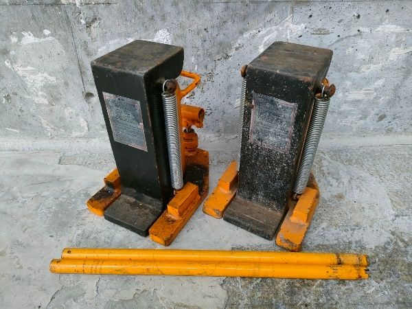 ◎メーカー不明 10t 爪付ジャッキ 2個セット 動作 済み