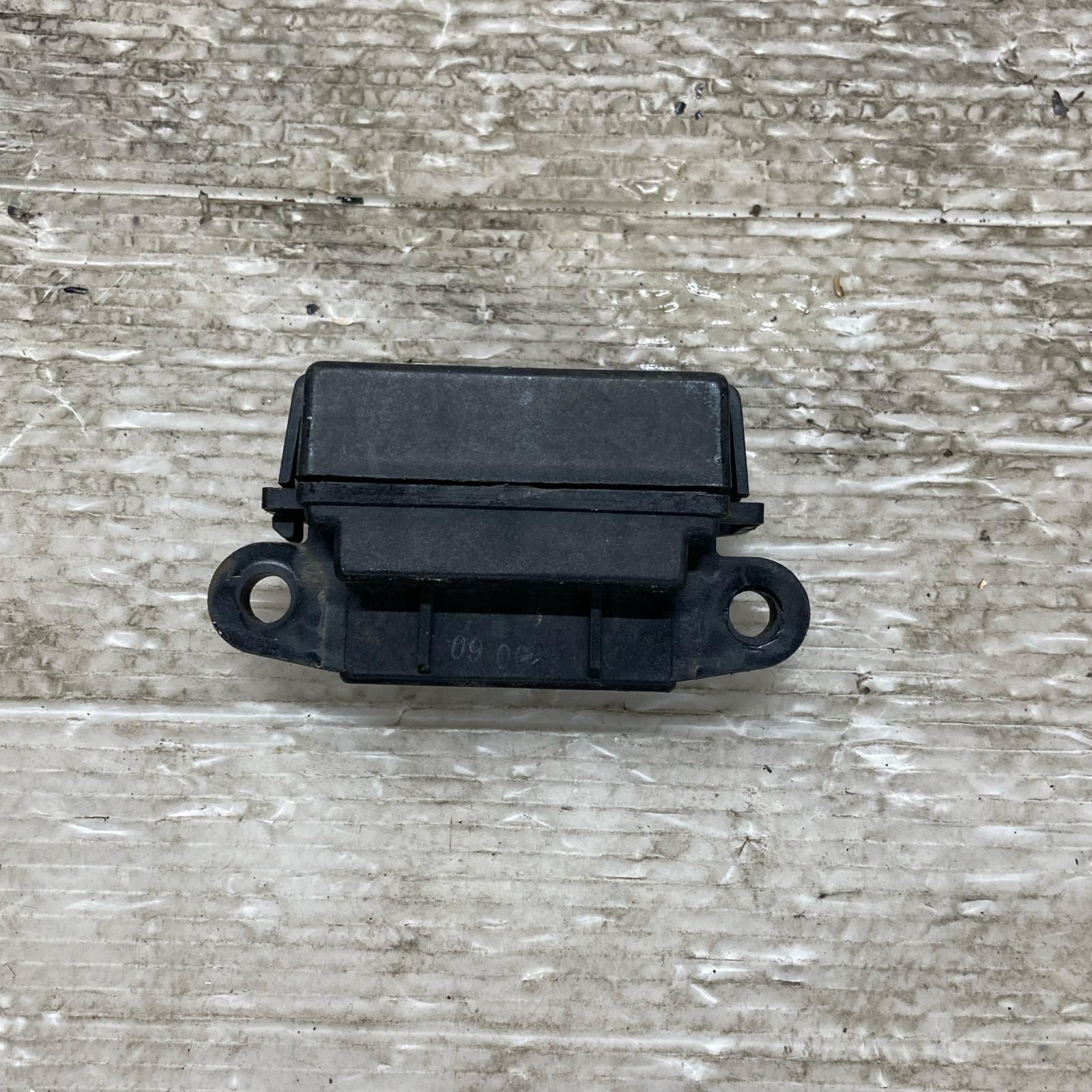 SUZUKI バンディット250 GJ74A ヒューズボックス スズキ