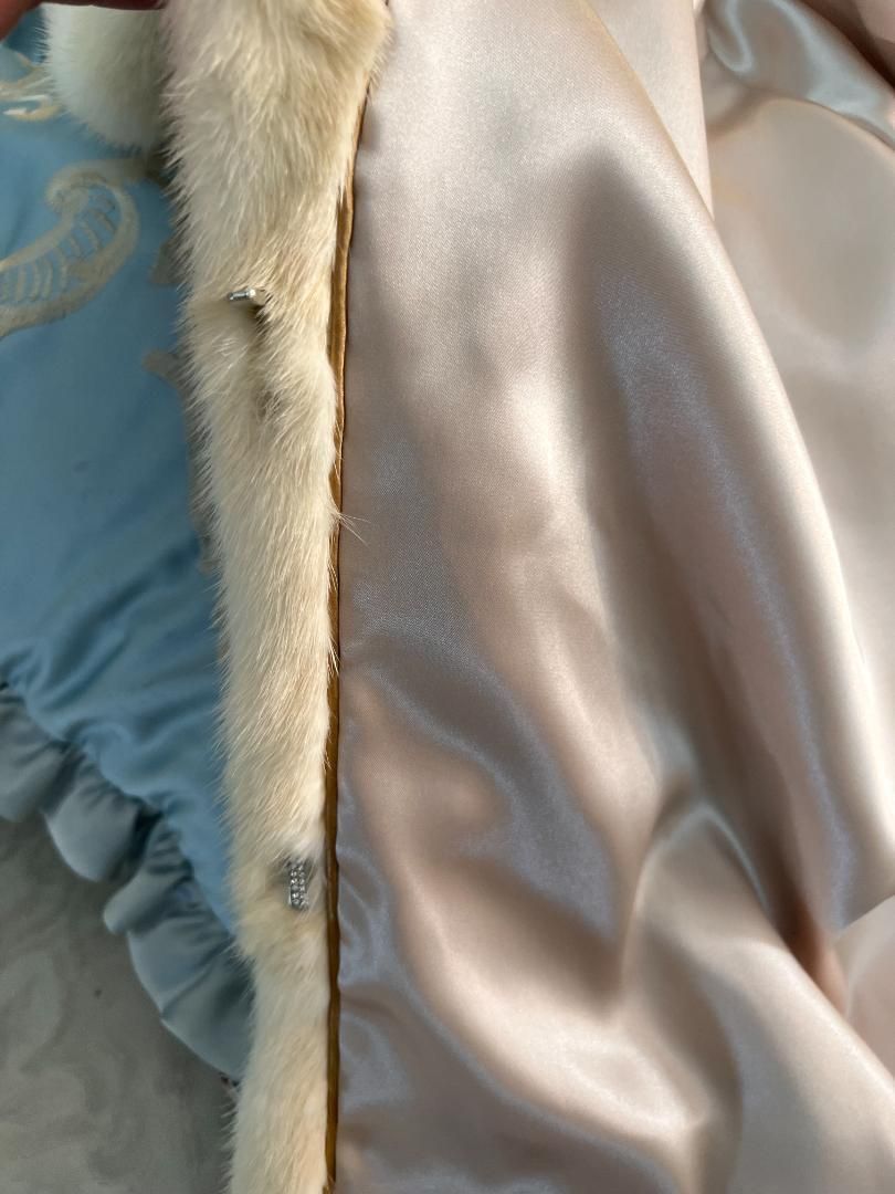 帽子付 優しい雰囲気の大判ミンクファーケープポンチョ毛皮ファー