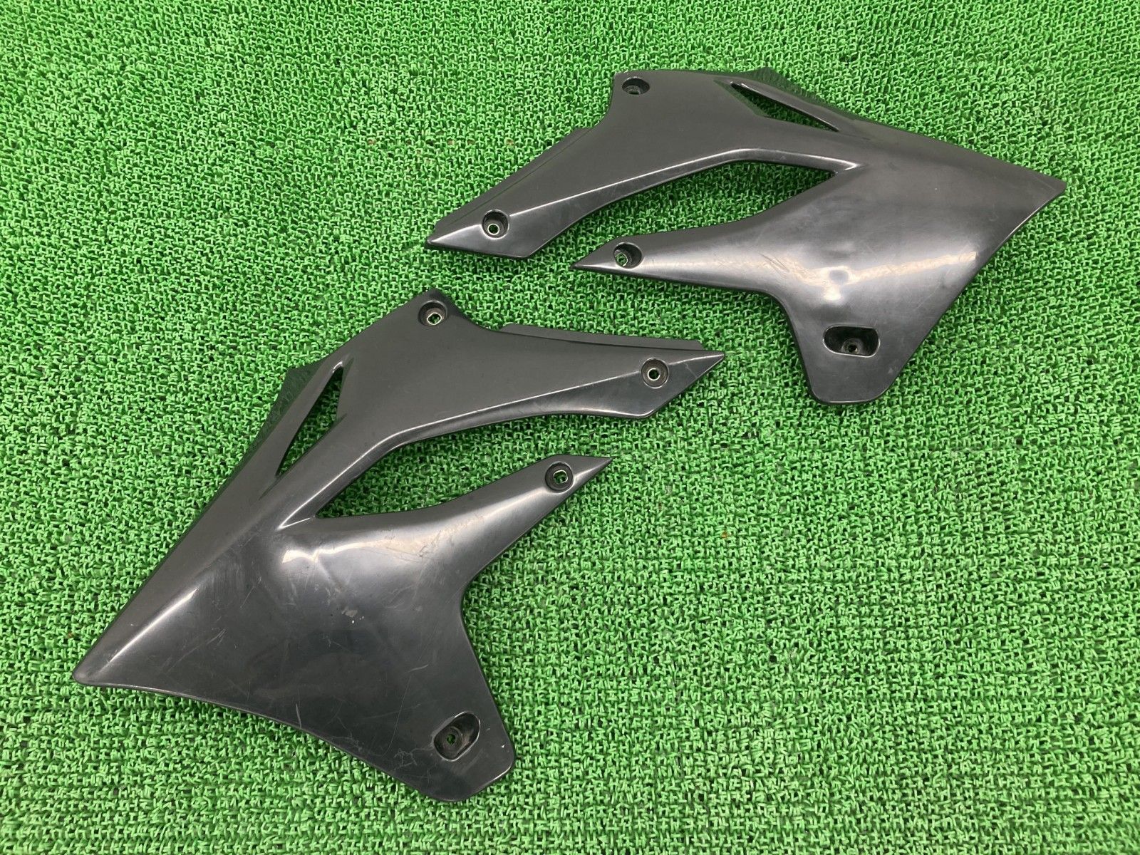 Dトラッカー KLX250 シュラウド 左右 黒 49089-0016/49089-0017 カワサキ 純正 バイク 部品 LX250H 49089-0016 49089-0017 コケキズなし 品薄 希少品 車検 Genuine 【中古】 55