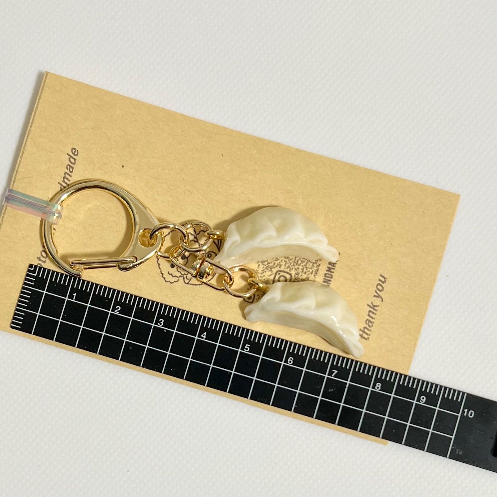 餃*子様 ピーナツお姉さんのキーホルダー◎ 楽天市場】ニューレトロ ワッペンキーホルダー（ぎょうざ