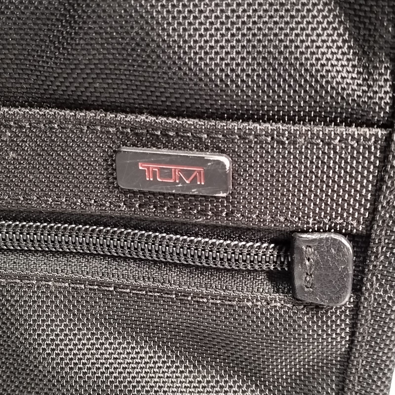 極美品】TUMI 大容量 メッセンジャーバック ボディバック