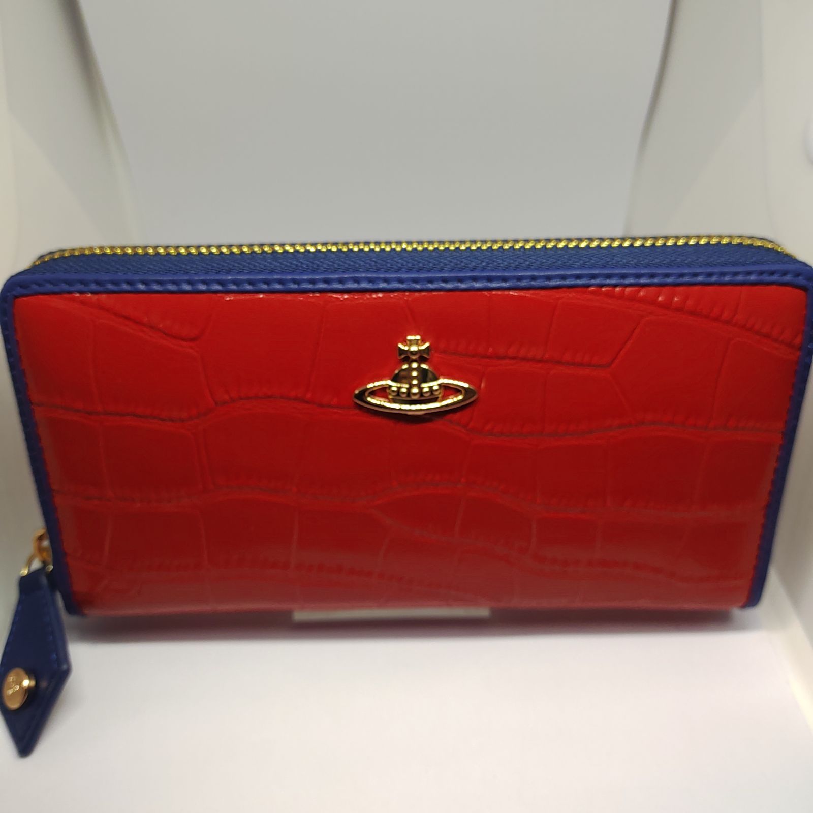 ヴィヴィアンウエストウッド プレゼントや誕生日に最適❣️長財布