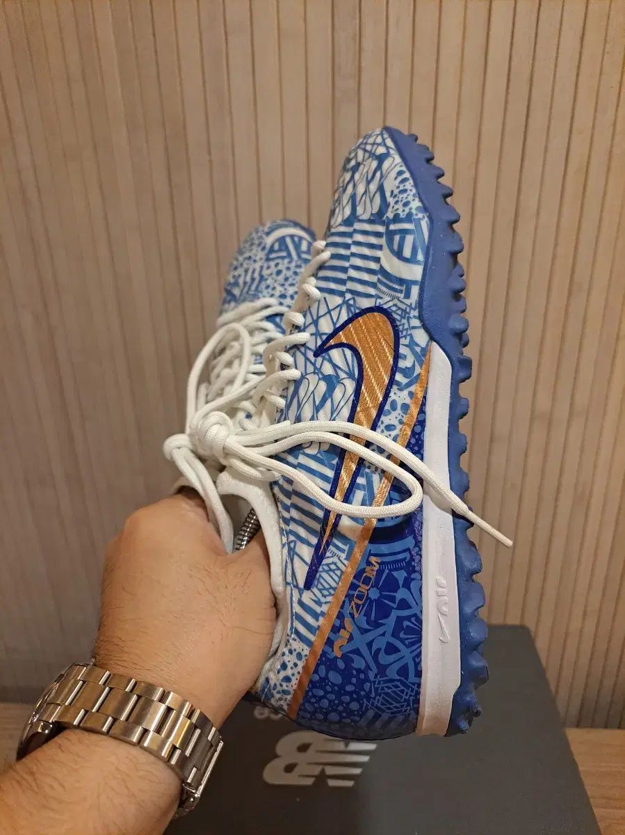 マーキュリアル