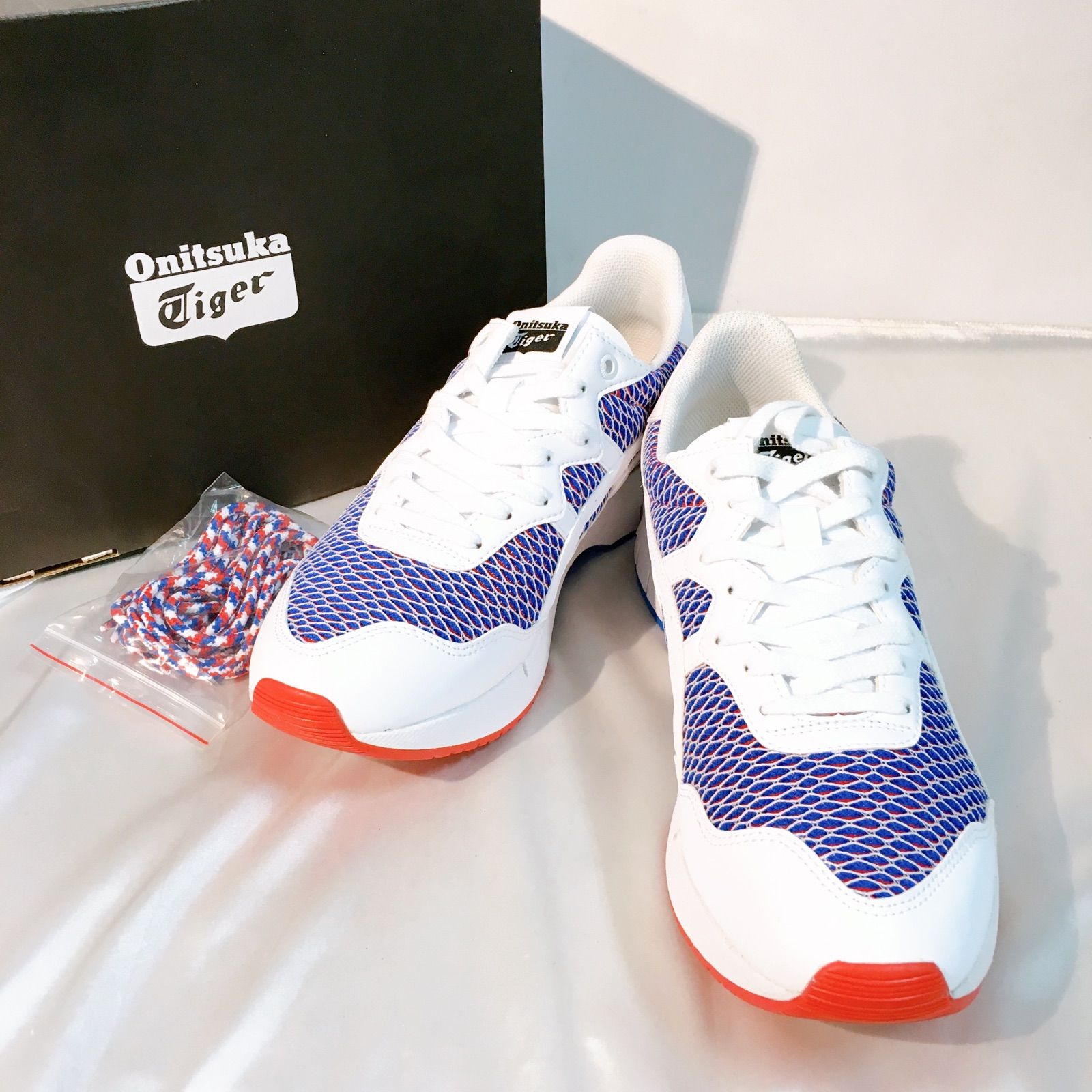 リュカ 未使用品】 Onitsuka Tiger Rebilac Runner Red Blue 1183A772