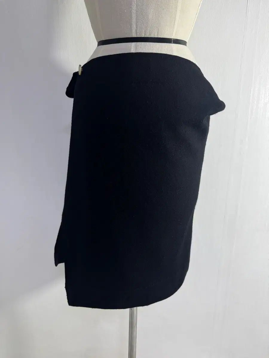 イタリア製☆ ヴィヴィアンウエストウッド アシンメトリー ウールバルーンスカート ヴィンテージ VIVIEN ウェストウッド アシンメトリー ウール スカート