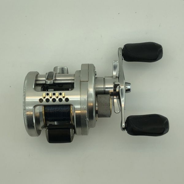 18アンタレスDCMDXG右カルカッタコンクエスト100HG右 純正ハンドル シマノ カルカッタコンクエスト100DC右ハンドル01865 中古品