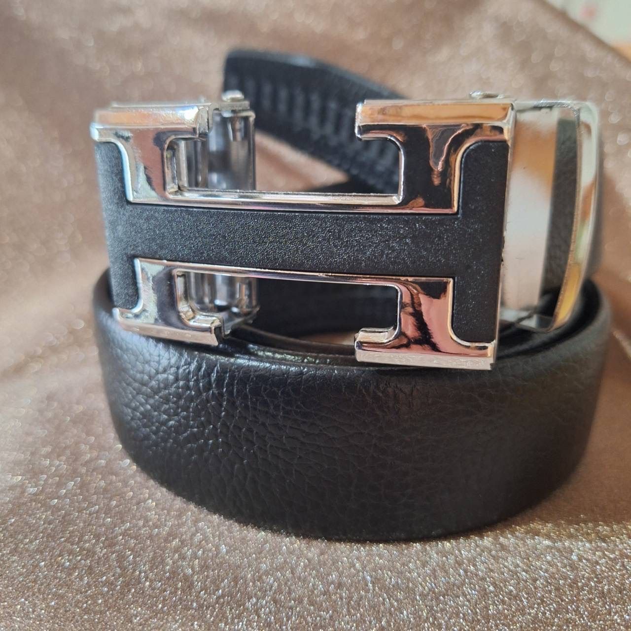 新品 並行輸入品 HERMES エルメス ベルト ブラック シルバー 黒 シルバー - メルカリ