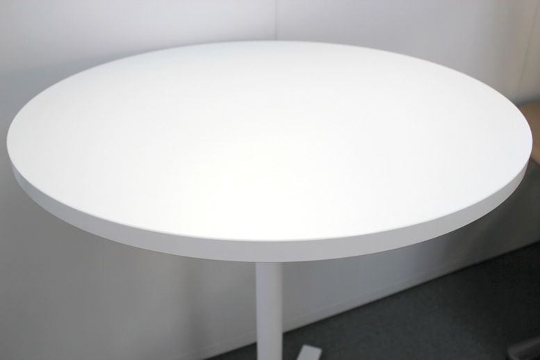 コクヨ ビエナ W750丸ハイテーブル ホワイト 作業台 会議 ワークテーブル 丸テーブル MARWIL-DEMENAGEMENTS_CH