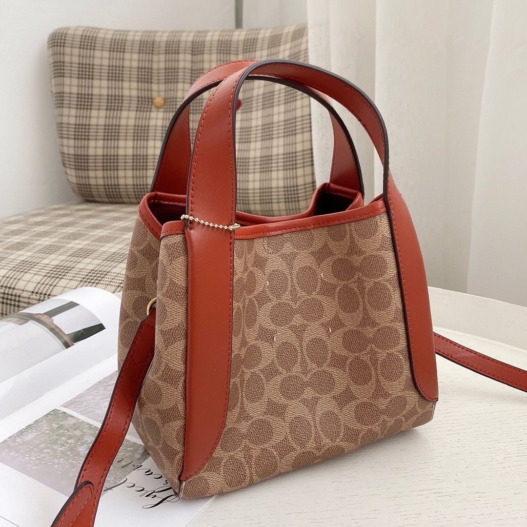 COACH コーチ 79251 ハドリー ホーボー 21 レザー ハンドバッグ - メルカリ