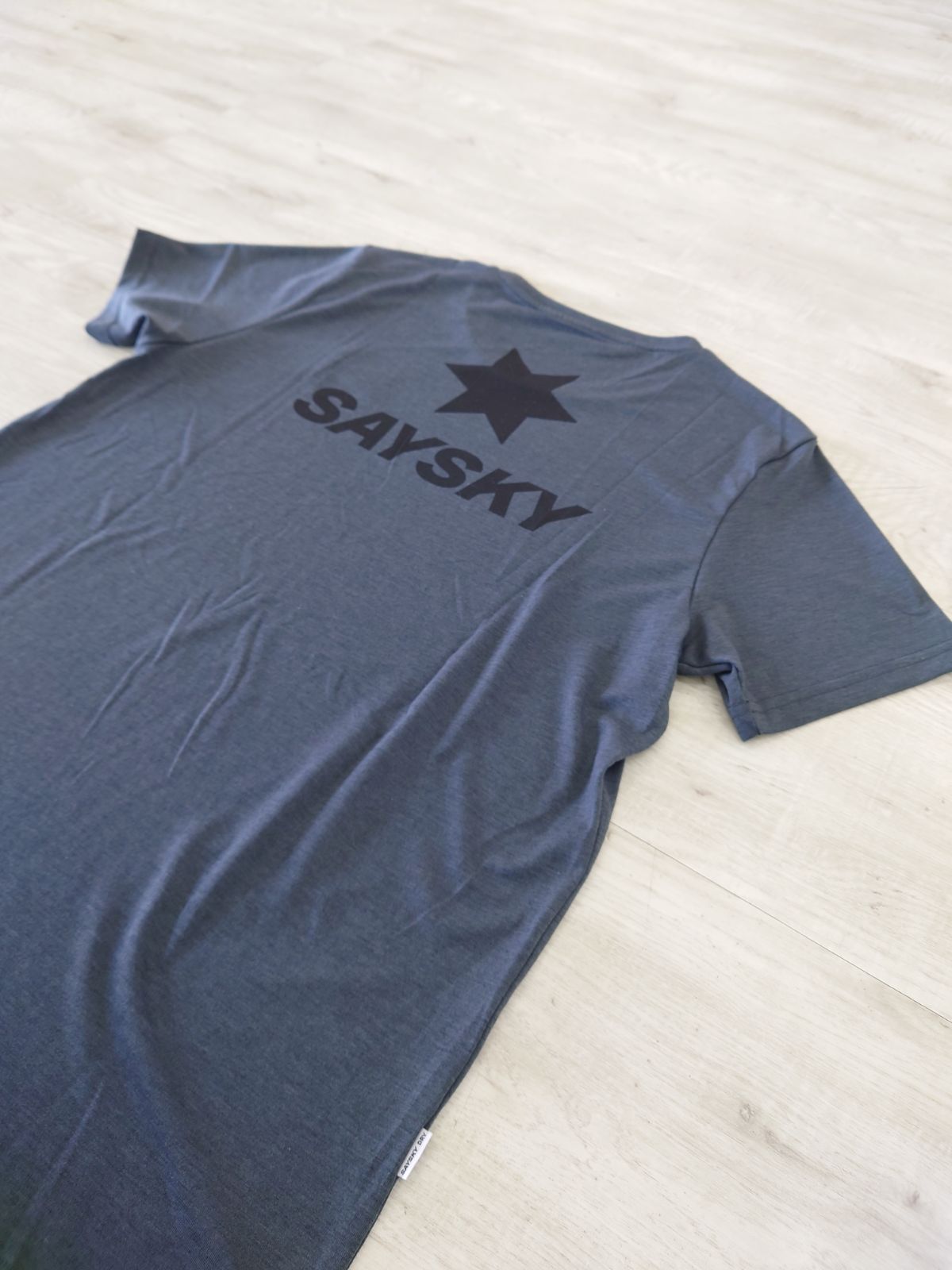 SAYSKY セイスカイ 新品タグ付 Tシャツ ユニセックス Lsize