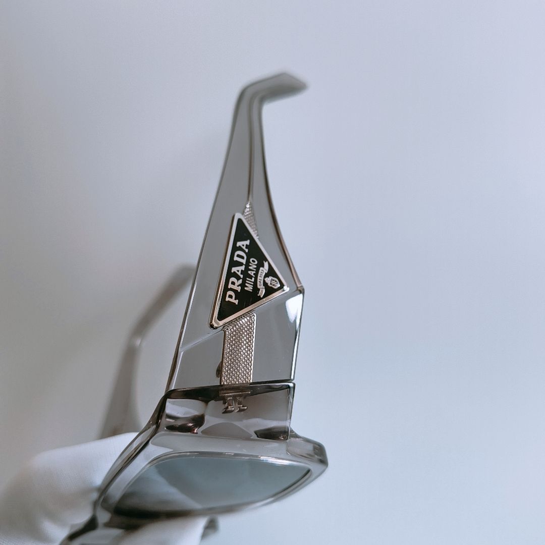 【新品未使用】PRADA プラダ シンボル サングラス PR10Z クリア PRADA - 【新品未使用】PRADA プラダ シンボル サングラス PR10Z