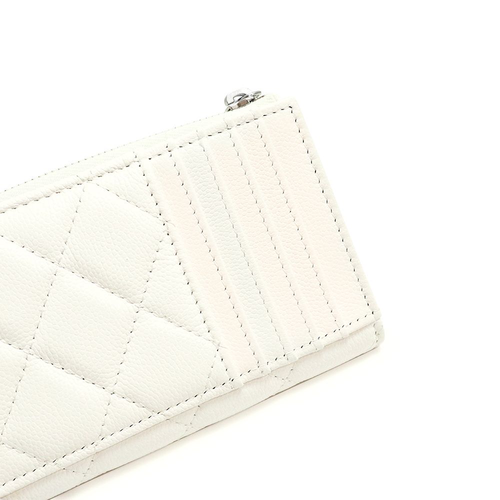 一目惚れのホワイト_ボーイ_CHANEL_定期_カードケース_名刺_白 CHANEL - ＊新品未使用＊CHANEL カードケース ネームホルダー