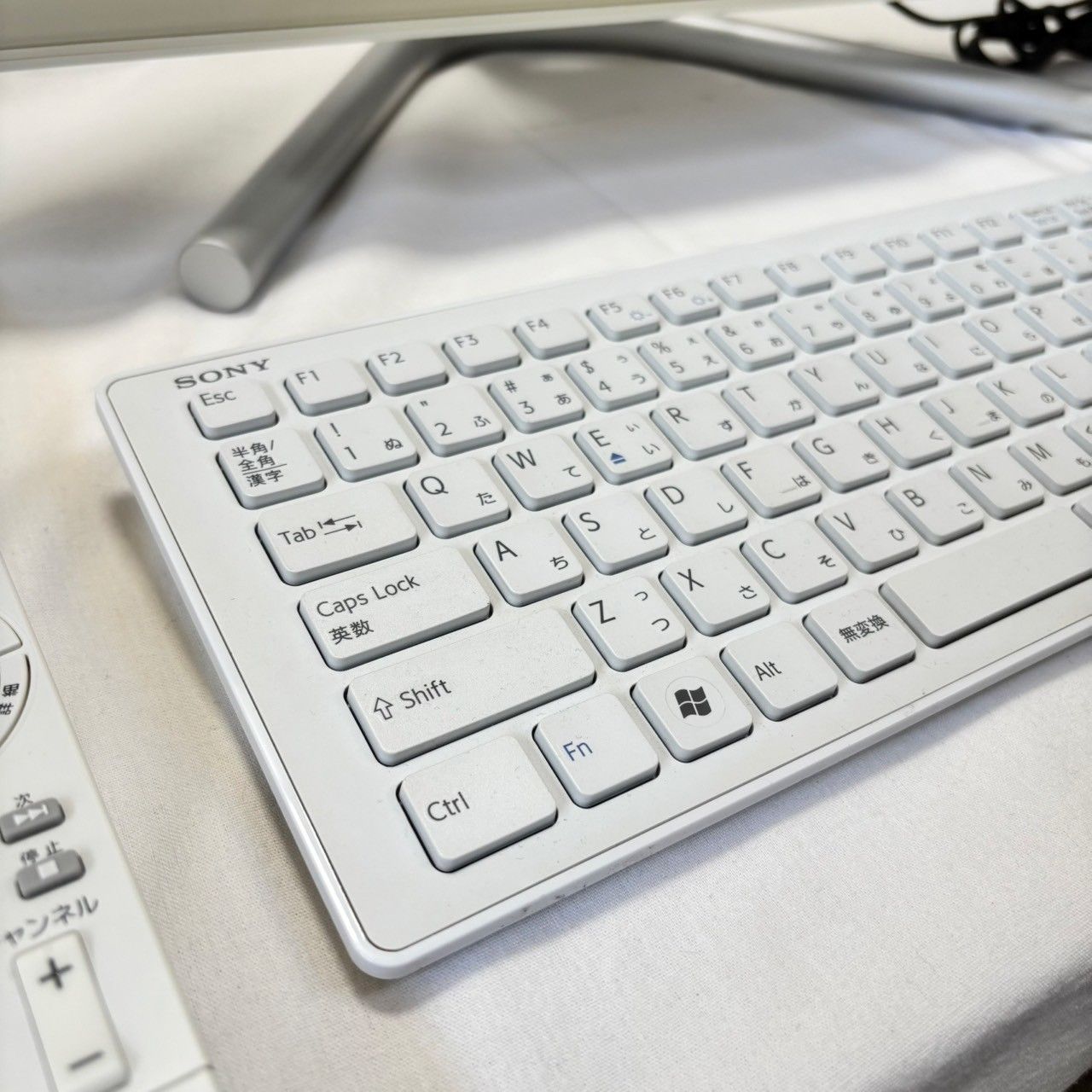 現状品】SONY VAIO L VPCL218FJ/WI 一体型デスクトップPC