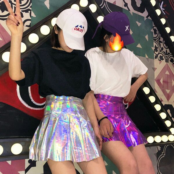 【韓国発】キラキラキュービックミニスカート 楽天市場】ミニスカート フレア ハイウエスト オーロラカラー