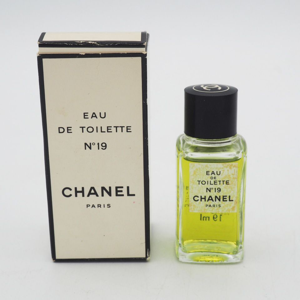 シャネル CHANEL No.19 オードゥトワレット 香水 19ml - リユース