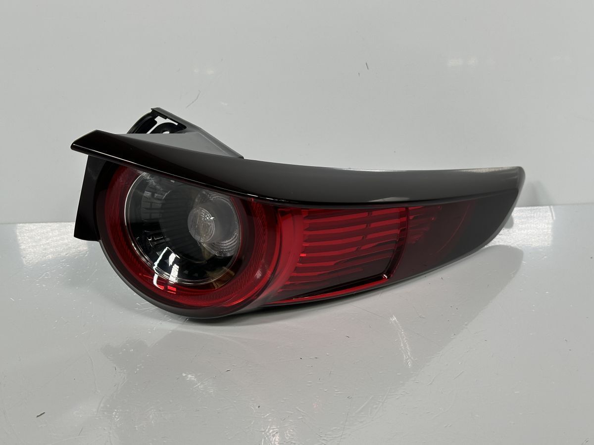 破損キズなし CX-30 DMEP DM8P 純正 右テールランプAssy テールライト RH LED DFR5-51-150C DFR5-51150 RDM924-04 B 管理29443