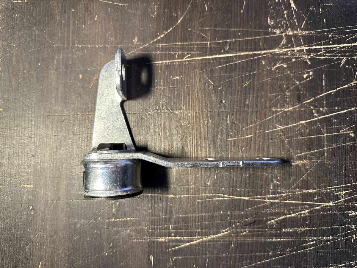 トヨタ 純正 タンドラ テールゲート ヒンジ 右 Hinge Tail Gate RH 66110-0C020 TOYOTA LEXUS Genuine JDM メーカー純正品