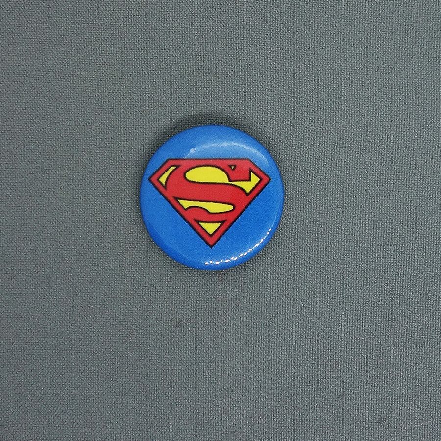 バッジ・ピンズ(キャラクター)<br> DCロゴ スーパーマン 缶バッジA 