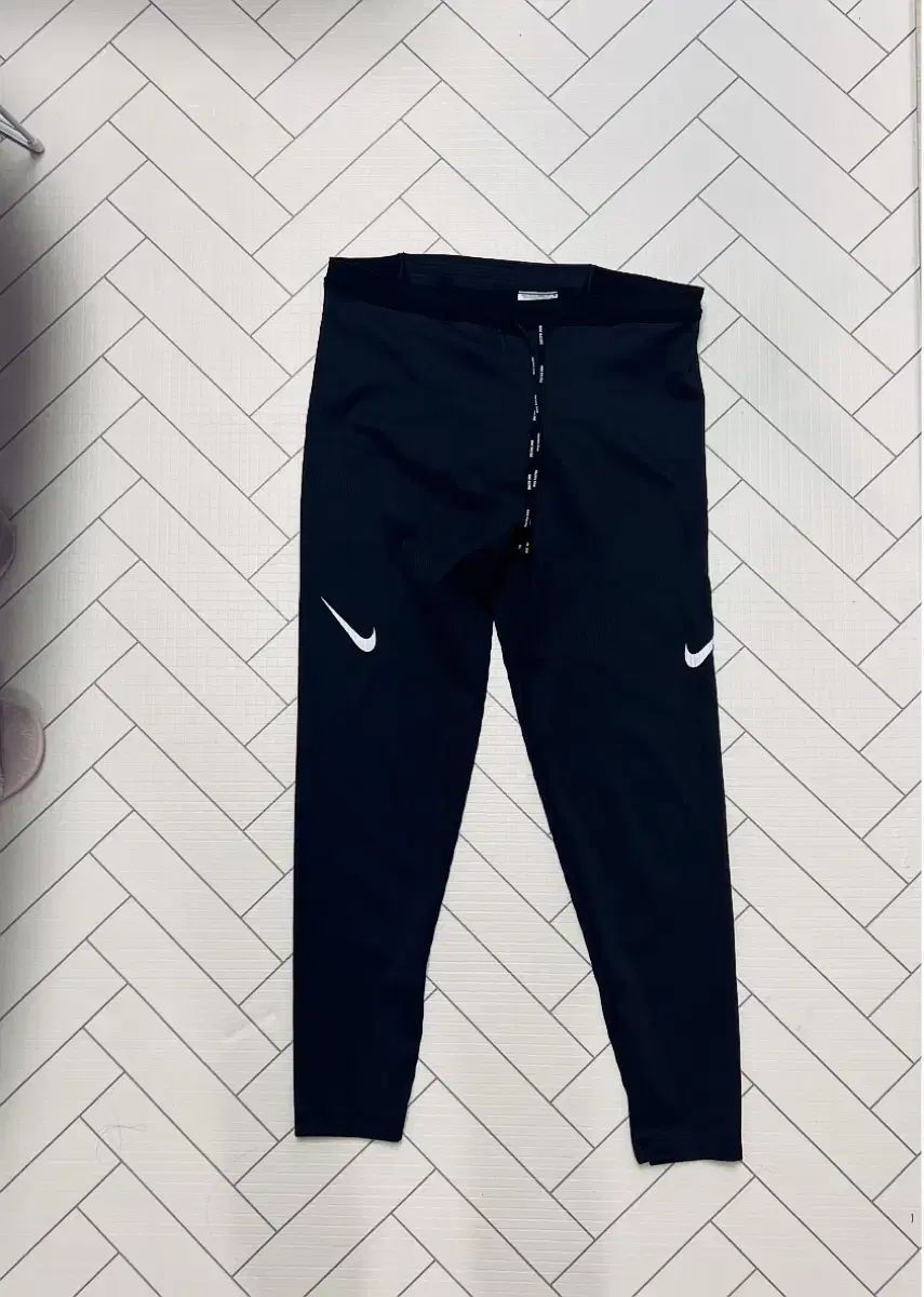 NIKE ナイキ エアロスイフト AEROSWIFT タイツ