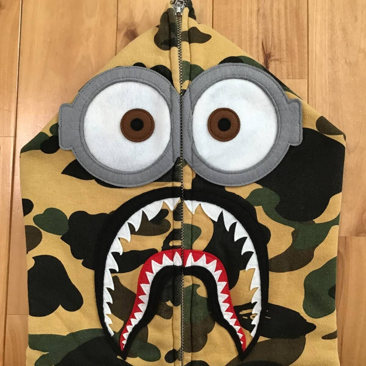 A Bathing Ape ミニオンコラボ総柄パーカー　L ☆BAPE x ミニオン☆送関込☆入手困難☆話題のコラボパーカー