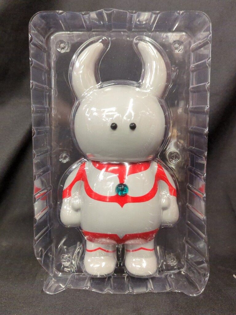 UAMOU UNBOX INDUSTRIES ビッグウルトラウアモウ グレー成型/青タイマー/黒目