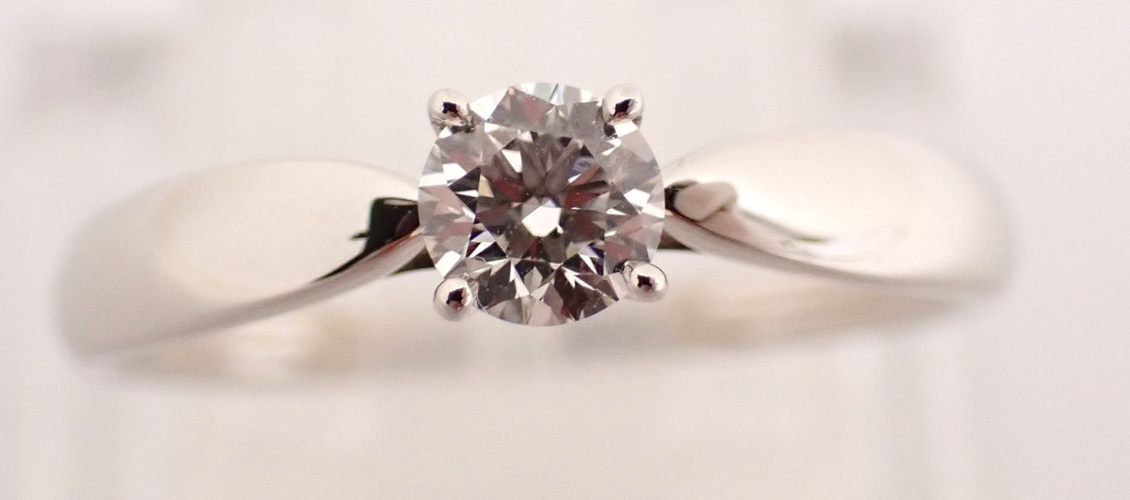 美品 TIFFANY&Co.(ティファニー) プラチナ950 ソリティア ダイヤリング  