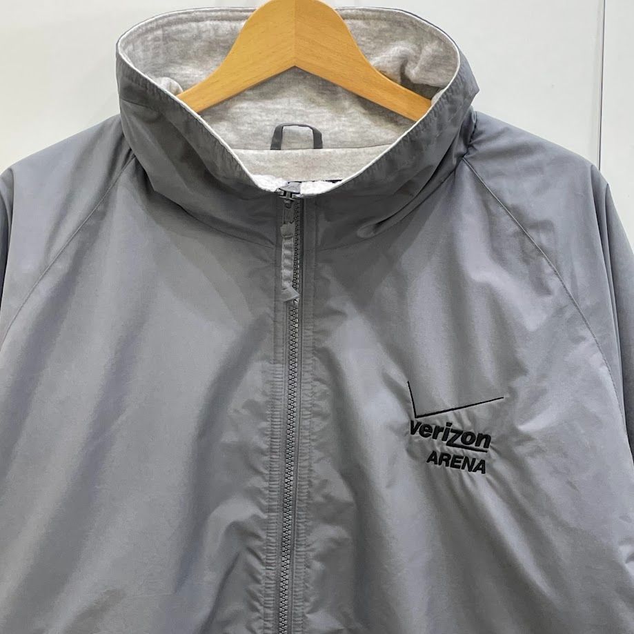 【極美品】ugg　ムートン　ロゴ入　サンダル　7 24　23.5　グレー 極美品】ugg ムートン ロゴ入 サンダル 7 24 23.5 グレー 極美品