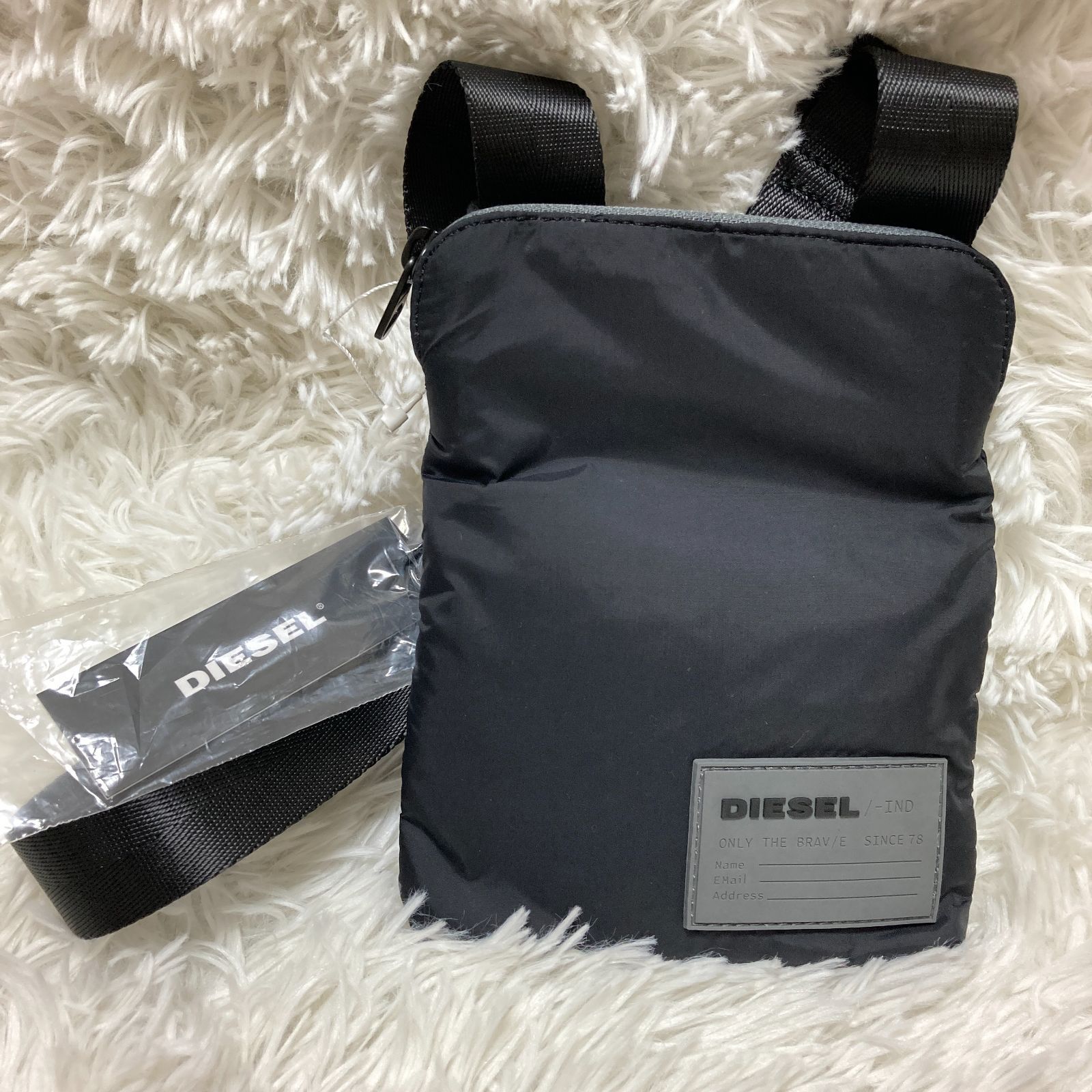 DIESEL ディーゼル エンボスロゴ ナイロン 2way ショルダーバッグ