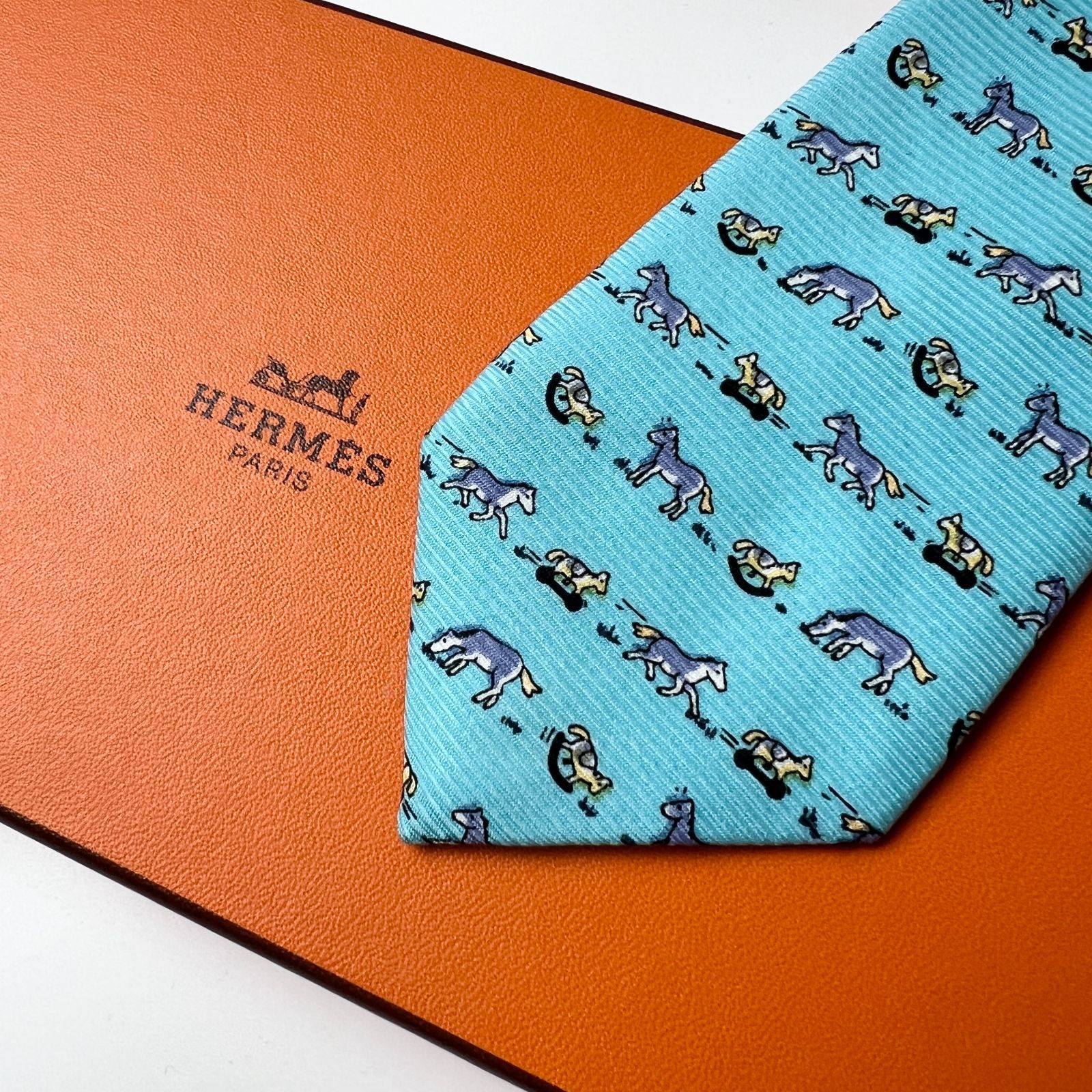 美品 エルメス HERMES ネクタイ シルク100% フランス製 ライトブルー