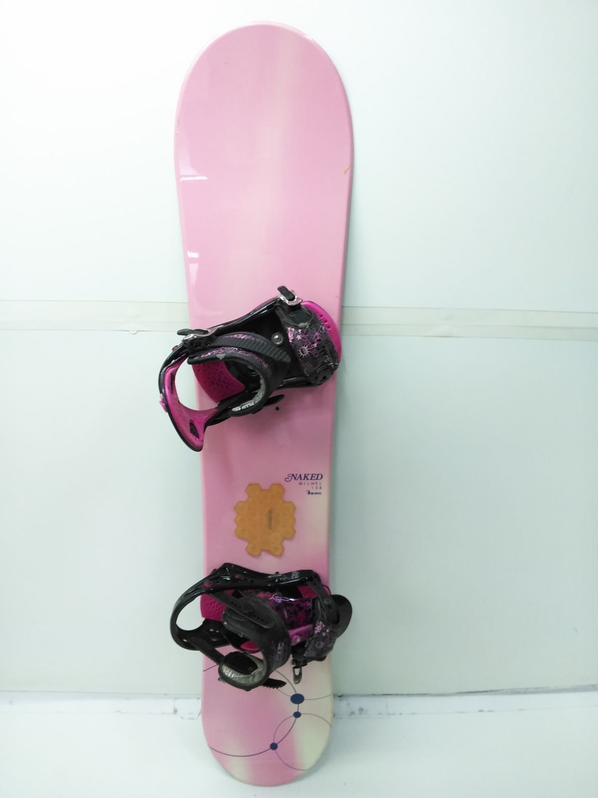 Naked Milwel スノーボード 板 138cm ピンク ネイキッド - スノーボード