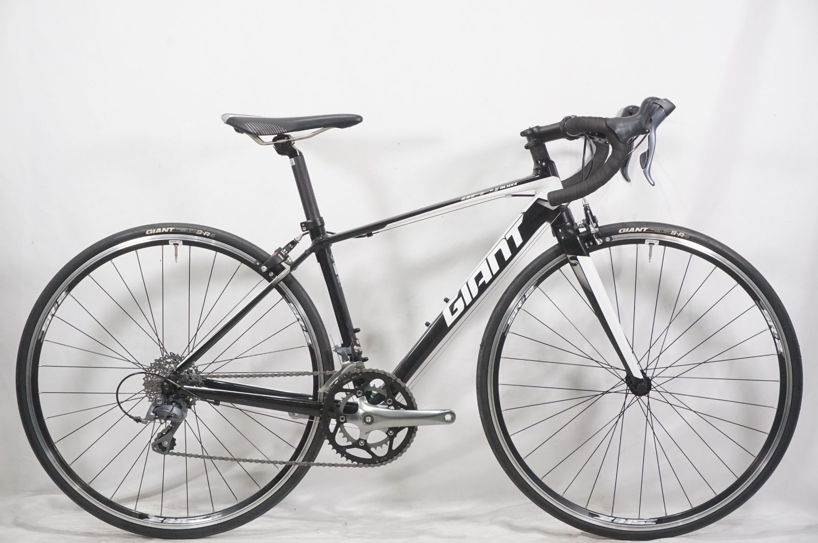 GIANT 「ジャイアント」 DEFY4 2015年モデル ロードバイク