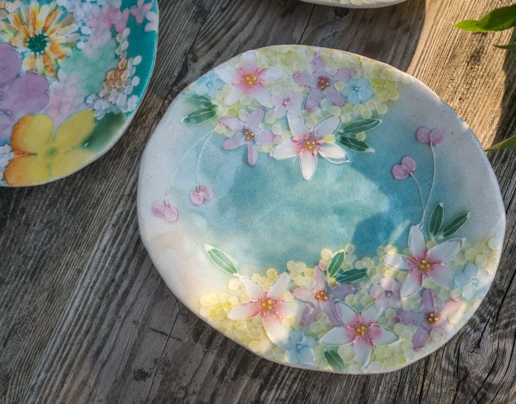 新品ゆずりは工房　瀬戸焼手描き　薄紅花景色 　食器取り皿ケーキ皿 デザート　インテリア　贈物　母の日