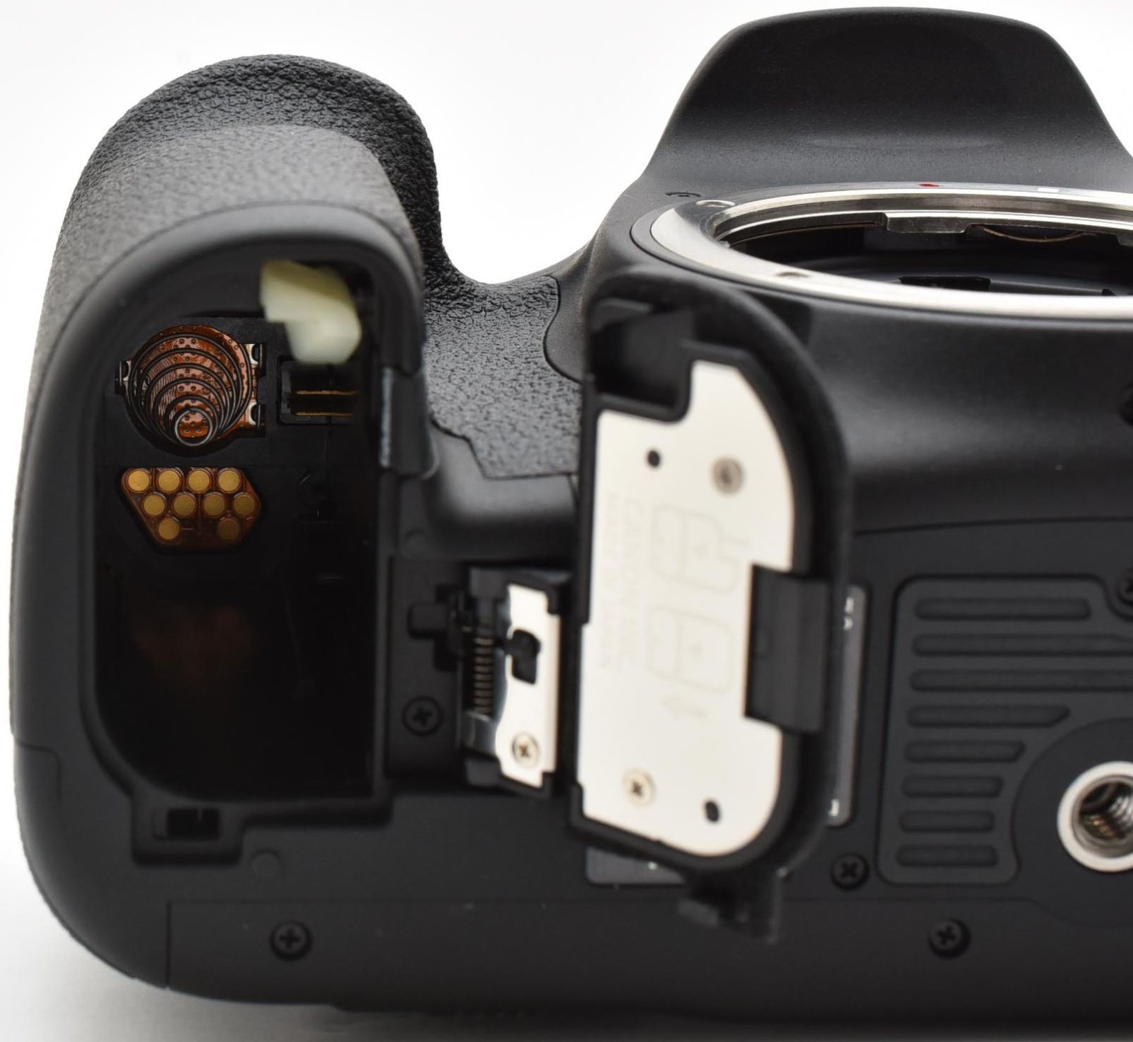 キヤノン デジタル一眼レフ CANON EOS 7D Mark II ダブルズームキット 