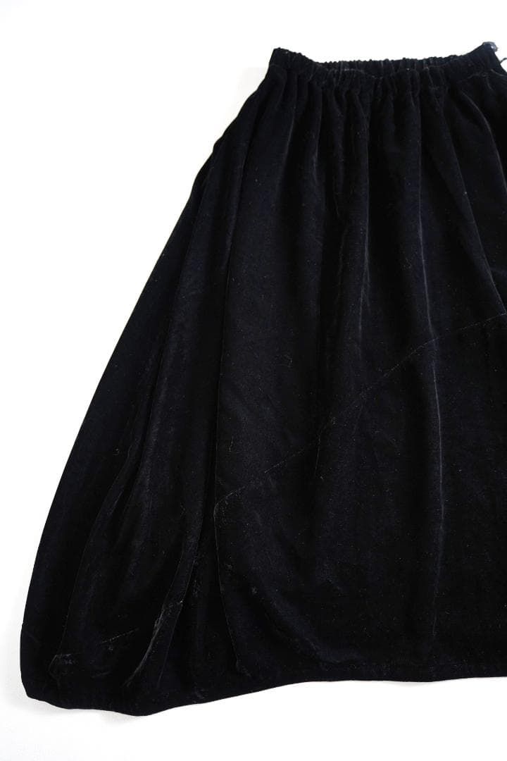 イレギュラーヘムスカート