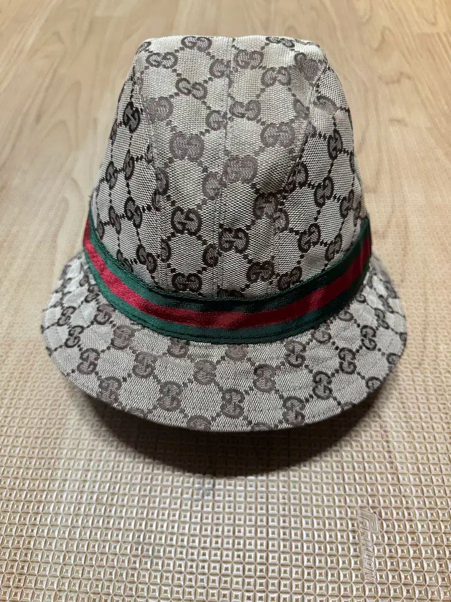 S GUCCI グッチ バケットハット 帽子