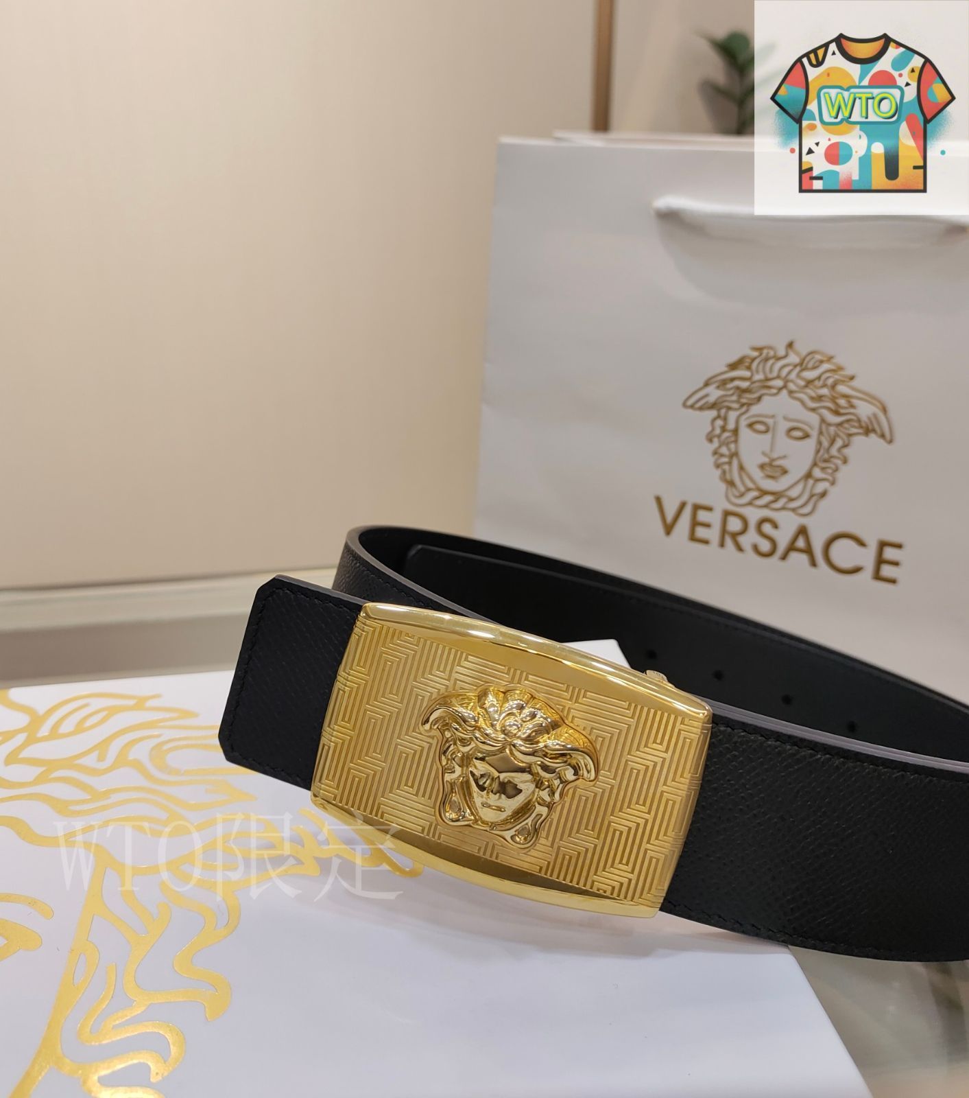 (男女兼用) 90/36 VERSACE ゴールド レザー ベルト 男女兼用) 90/36 VERSACE ゴールド レザー ベルト