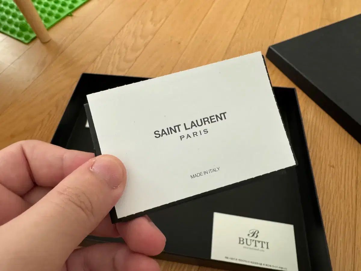 クラッチバッグ