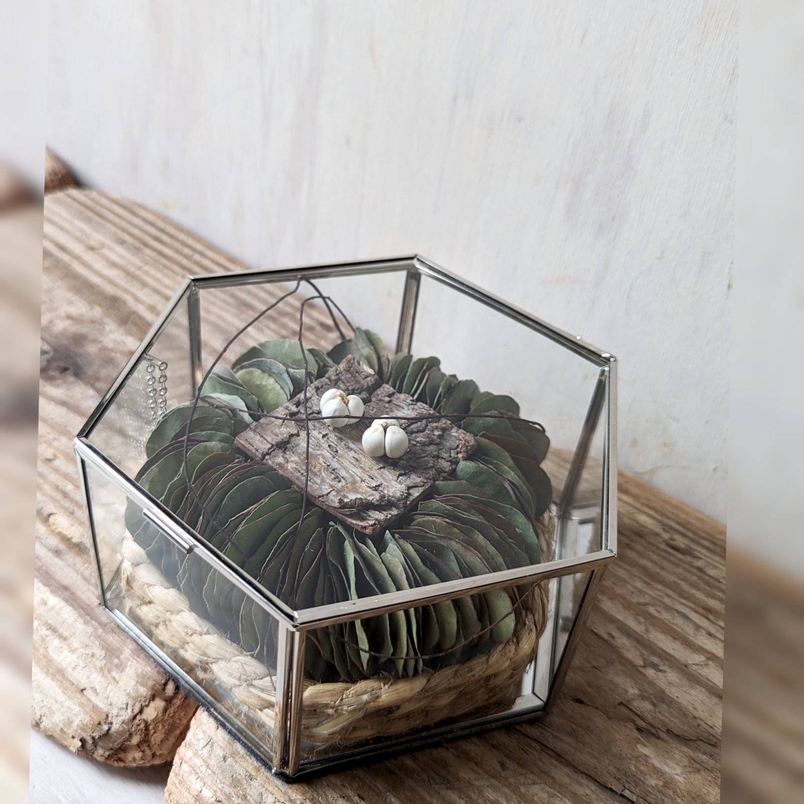 ring pillow or message flowerガラスケースアレンジ