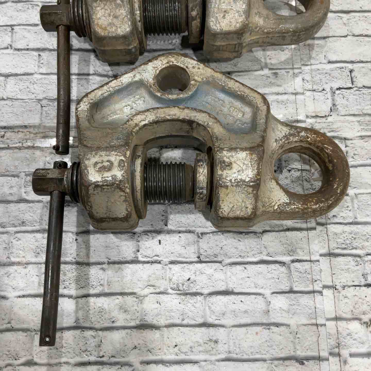 全方向ねじ式クランプ SBB-3