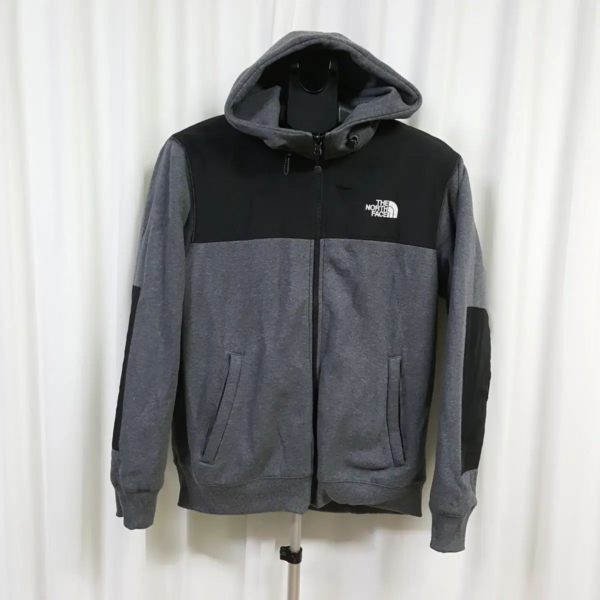 雷市場（ポンジャン）商品韓国直送】 THE NORTH FACE(ザノースフェイス) リバーシブル フード ジップアップ 105 サイズ - メルカリ