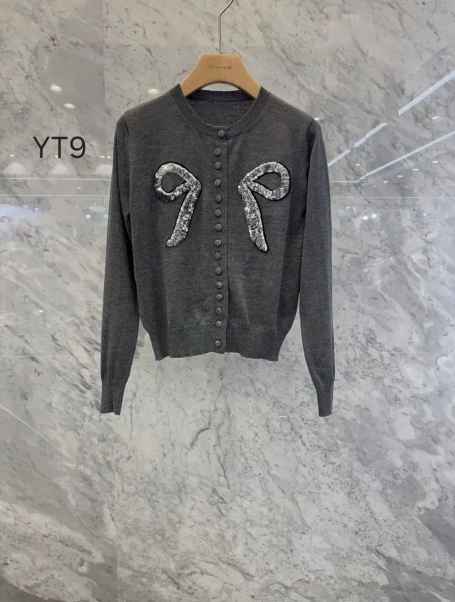 JS NEW YORK スタイル 2025 F|W ラウンド リボン スパンコール パッチ グレー カーディガン