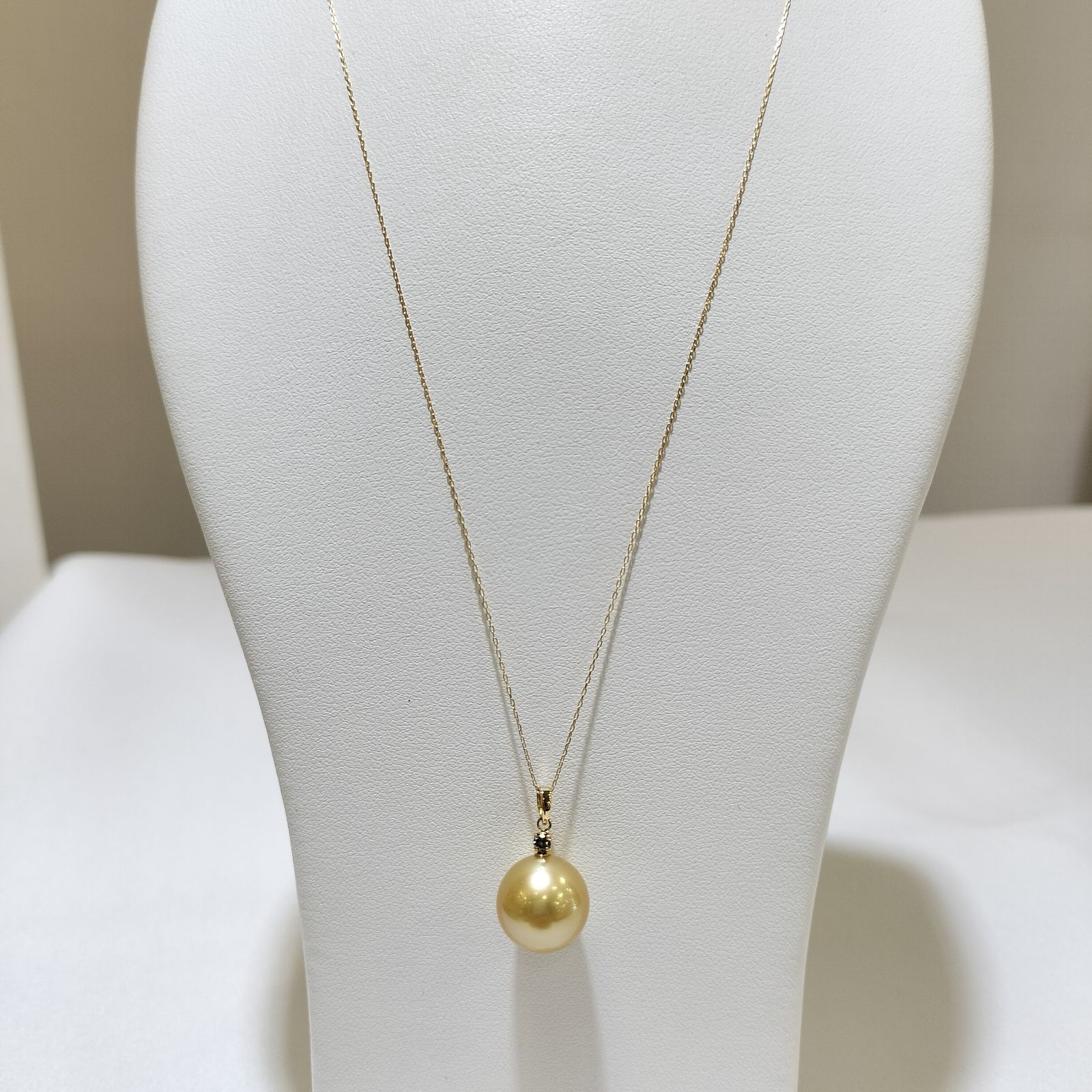 K18YG 白蝶真珠ナチュラルゴールデンパールペンダントネックレス