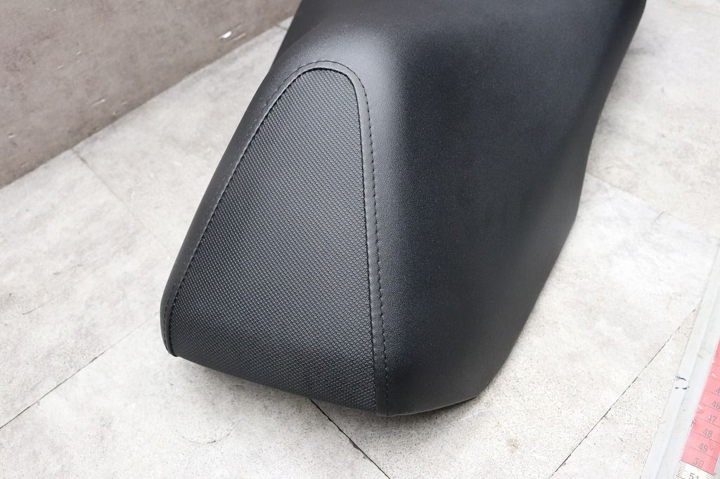 HONDA ADV150 KF38 純正シート 美品 使用少 HONDA ADV150 KF38 純正シート 美品 使用少 - パーツ新 デザイン